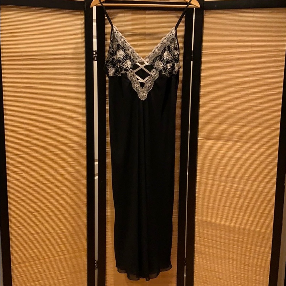 Classy & Sexy Black Nightie and Robe Set